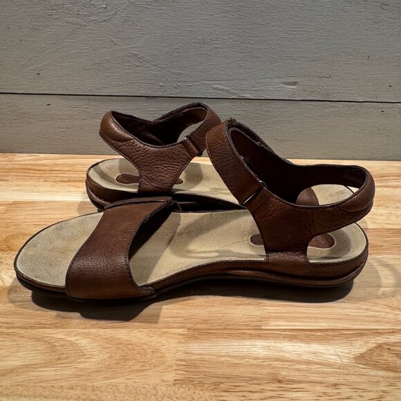 ROCKPORT ~ Sandals Women Size 9.5 - Brown Leather Low Wedge w Adjustable Straps - Picture 6 of 9